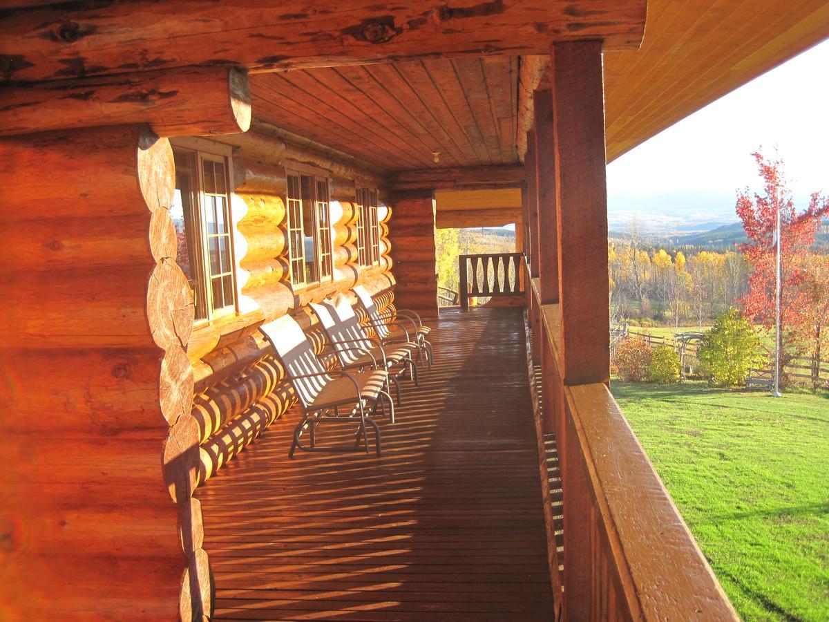 Smithers Driftwood Lodge エクステリア 写真