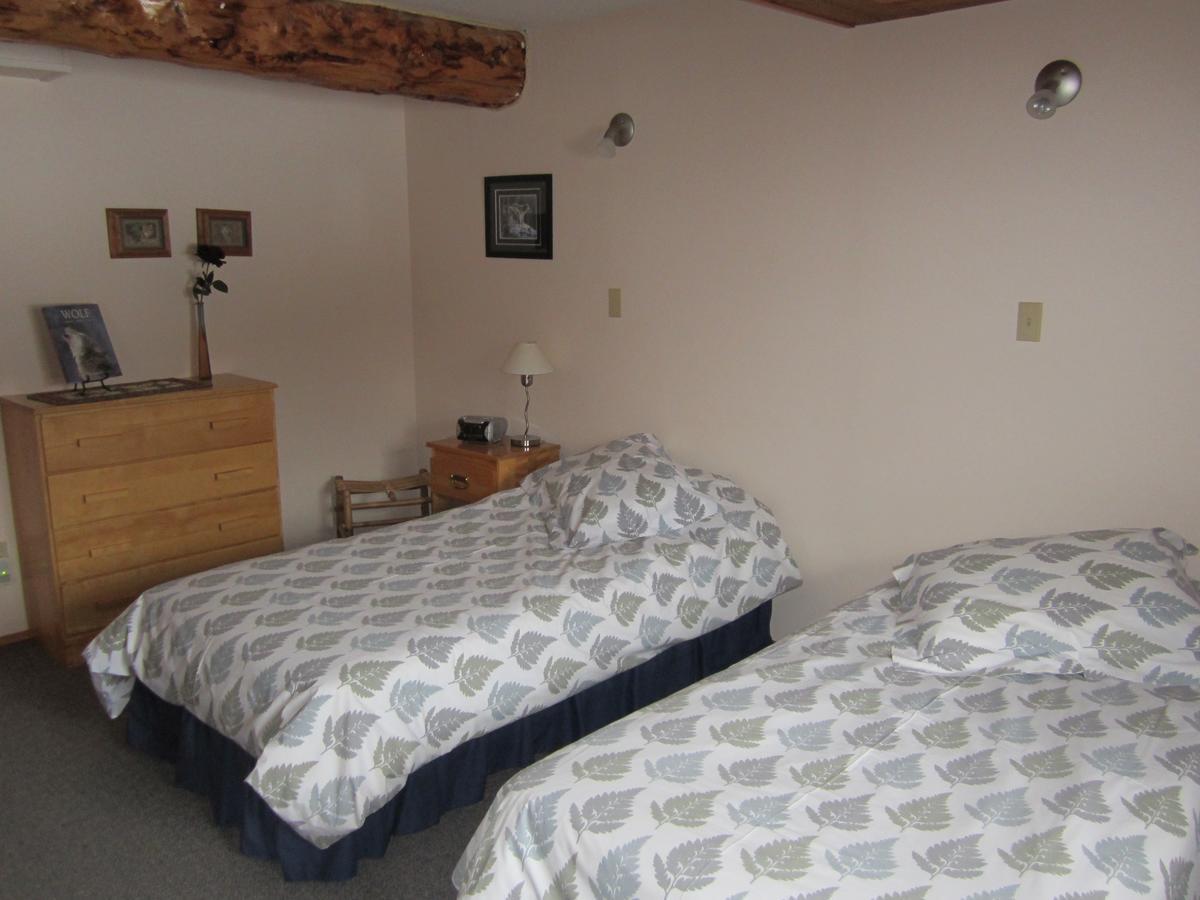 Smithers Driftwood Lodge エクステリア 写真