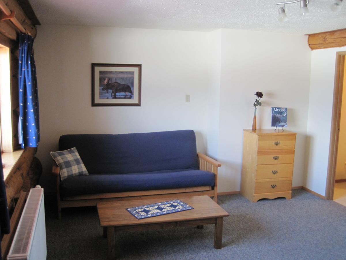 Smithers Driftwood Lodge エクステリア 写真